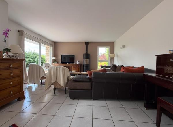 Maison à QUESTEMBERT, 56230 - 5 pièces 135m²