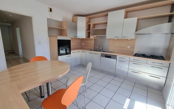 Maison à vendre    5 pièces •  Bizanos