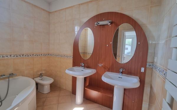 Maison à vendre    5 pièces •  Bizanos