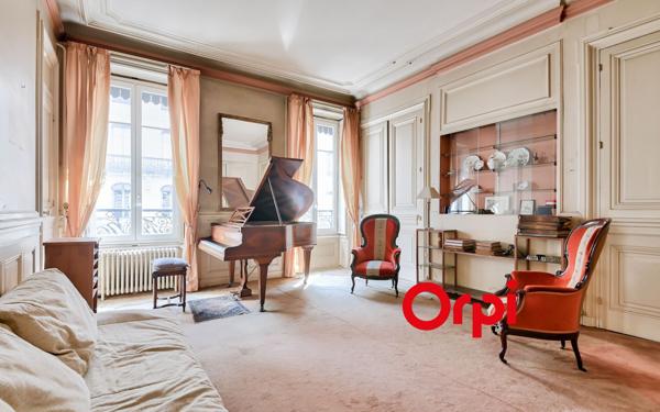 Appartement à vendre    5 pièces •  Lyon 2