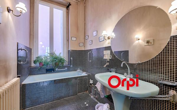 Appartement à vendre    5 pièces •  Lyon 2