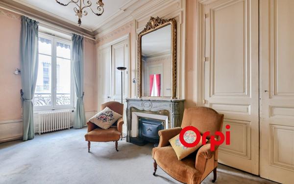 Appartement à vendre    5 pièces •  Lyon 2
