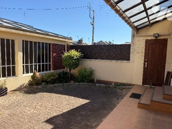 A VENDRE MAISON AVEC DEPENDANCES, GARAGE ET JARDIN
SAINT-QUENTIN QUARTIER REMICOURT