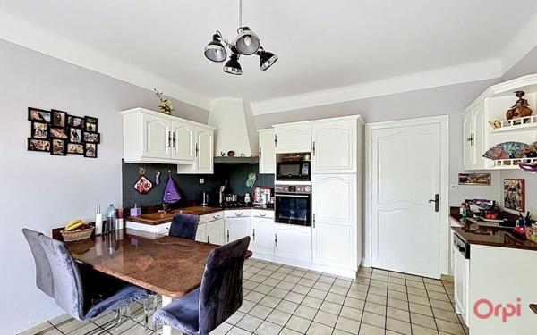 Maison à vendre    5 pièces • 129,05 m2 Bellerive-sur-Allier