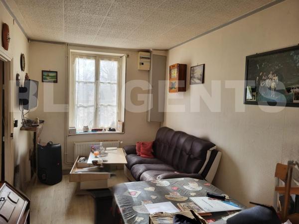 Maison de village à rénover, proche gare SNCF pour Paris ! A visiter sans tarder !!