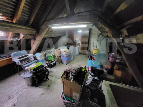 Maison de village à rénover, proche gare SNCF pour Paris ! A visiter sans tarder !!