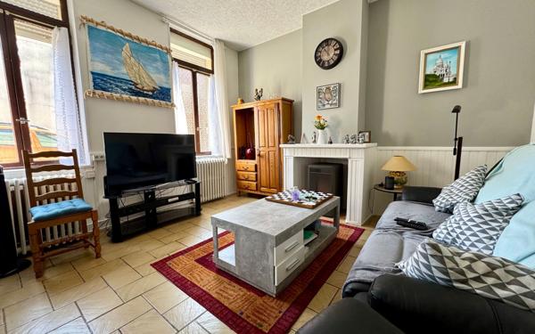 Maison à vendre    4 pièces • 102 m2 Saint-Quentin