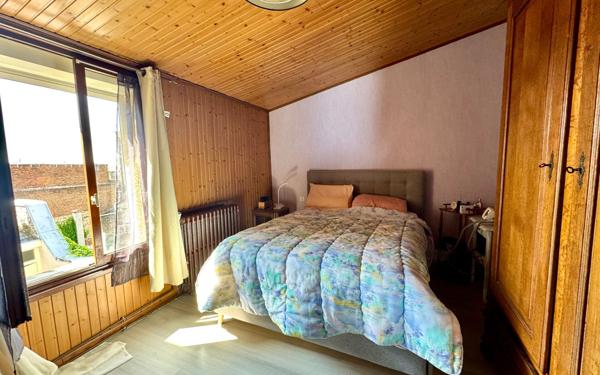 Maison à vendre    4 pièces • 102 m2 Saint-Quentin