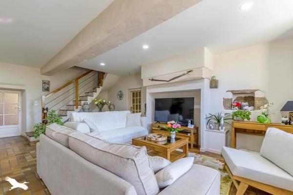 Maison à vendre |  Saint-Agnant-de-Versillat |  6 pièces | 161 m²