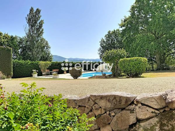 Maison
         10 pièces
        - 380 m² Bien prestige 798 000 € *