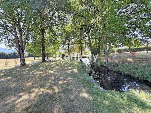 Maison
         10 pièces
        - 380 m² Bien prestige 798 000 € *