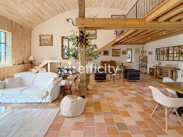 Maison
         10 pièces
        - 380 m² Bien prestige 798 000 € *