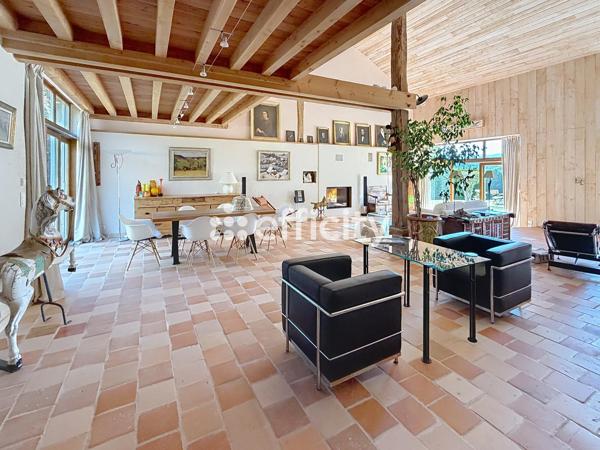 Maison
         10 pièces
        - 380 m² Bien prestige 798 000 € *