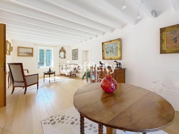 Maison
         10 pièces
        - 380 m² Bien prestige 798 000 € *