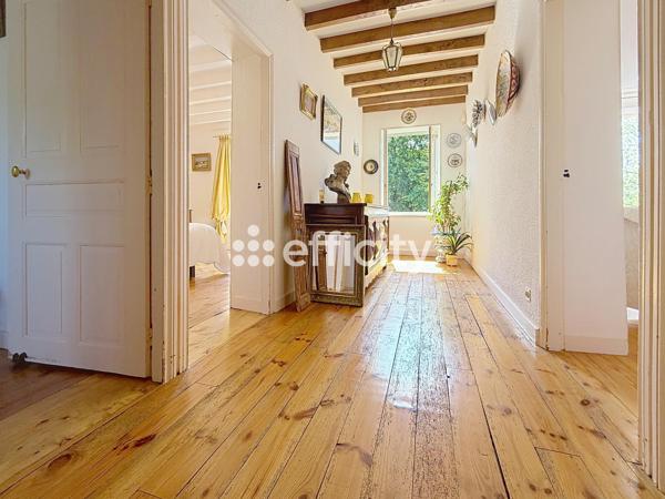 Maison
         10 pièces
        - 380 m² Bien prestige 798 000 € *