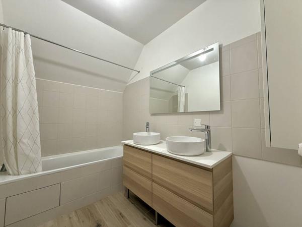 Appartement Pontault Combault 3 pièce(s) 62 m2