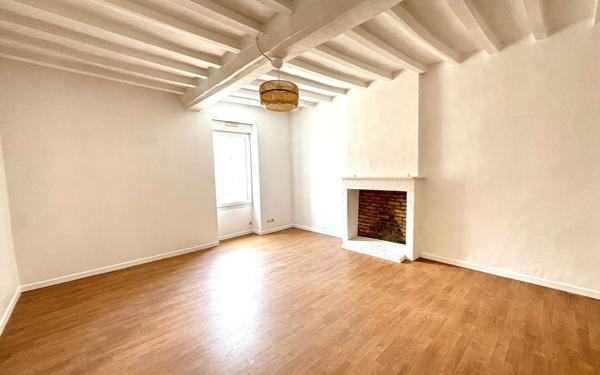 Maison à louer    3 pièces •  Moulins-le-Carbonnel