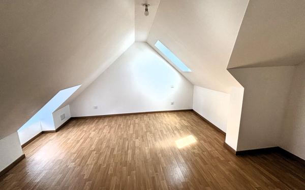 Maison à louer    3 pièces •  Moulins-le-Carbonnel