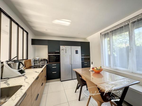 Maison familiale avec grand terrain - 4 chambres