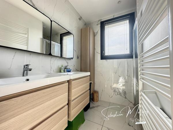 Maison familiale avec grand terrain - 4 chambres