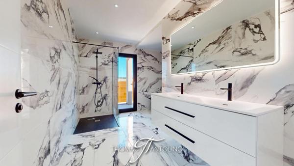 VILLA D'ARCHITECTE 175 M2 - PISCINE - VUE MONTAGNE NOIRE - GARAGE