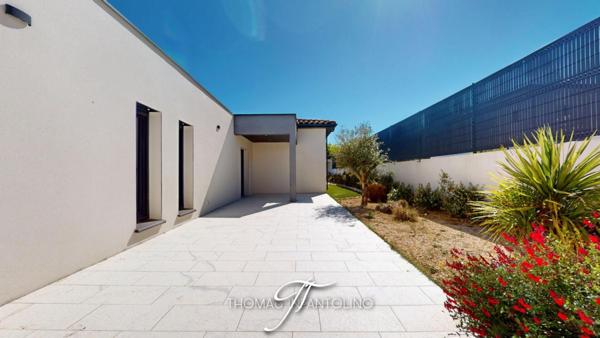 VILLA D'ARCHITECTE 175 M2 - PISCINE - VUE MONTAGNE NOIRE - GARAGE