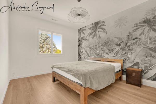 A vendre SAÏX (81) - Maison d’architecte P8 de 309 m² avec piscine, grand terrain constructible et vue Montagne Noire