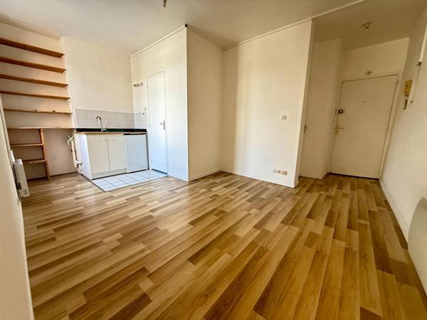 A VENDRE : T2 à LILLE • Centre / republique • 128 000 € FAI • Réf. 2040