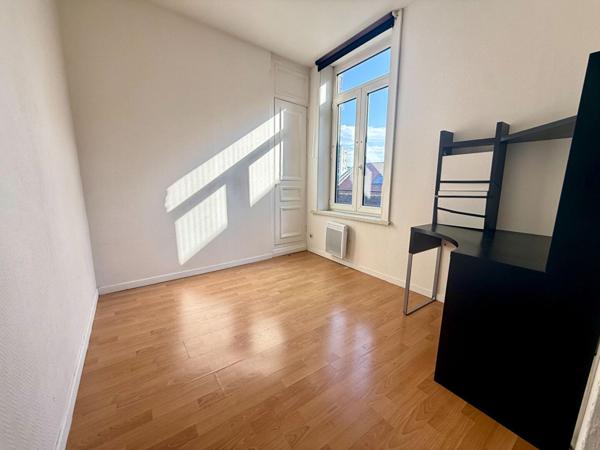 A VENDRE : T2 à LILLE • Centre / republique • 128 000 € FAI • Réf. 2040