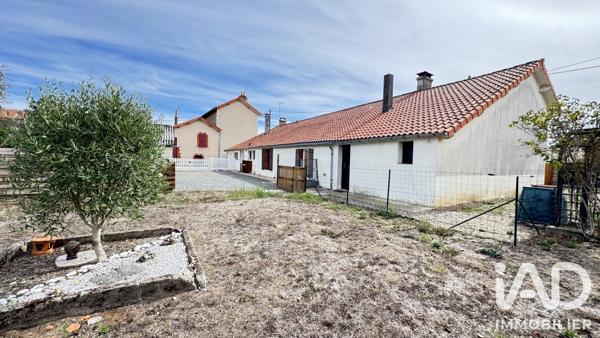 Maison à vendre 6 pièces 170 m² Terres-de-Haute-Charente
