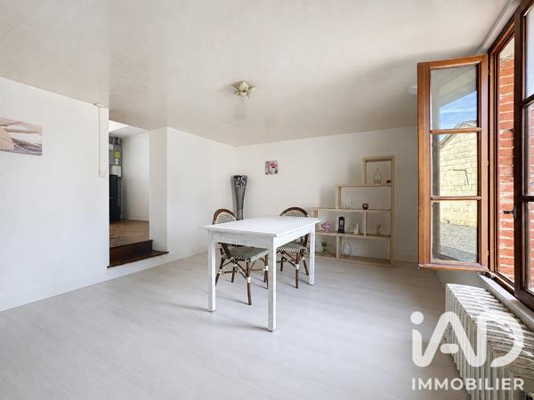 Maison à vendre 6 pièces 170 m² Terres-de-Haute-Charente