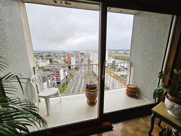 Appartement à vendre à Tours dans l'Indre-et-Loire (37000), ref : 013/1472   
TOURS Centre - Av. de Grammont