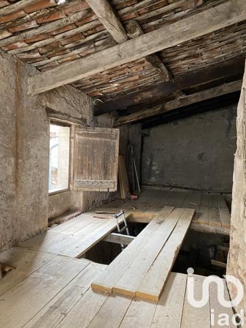 Grange 5 pièces de 100 m² à Gonfaron (83590)