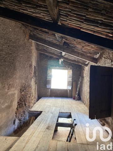 Grange 5 pièces de 100 m² à Gonfaron (83590)