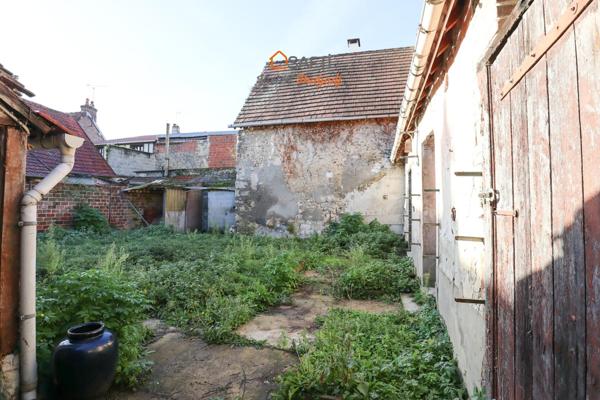 Granges en pierre à aménager