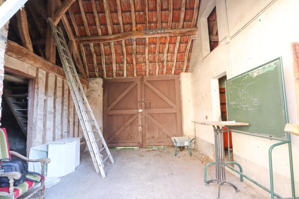 Granges en pierre à aménager