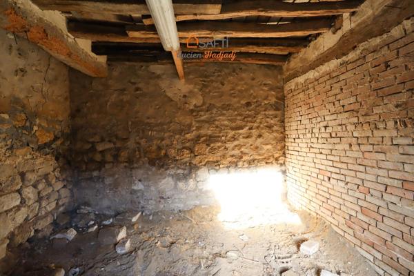 Granges en pierre à aménager