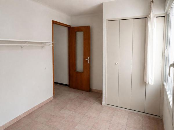Maison de village, comprenant 1 appartement et 1 studio