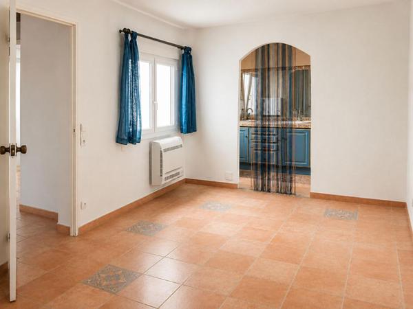 Maison de village, comprenant 1 appartement et 1 studio