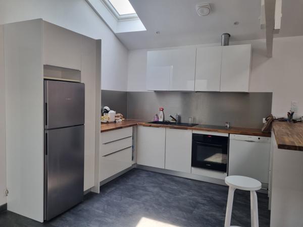 Appartement
         3 pièces
        - 81 m² 257 500 € *