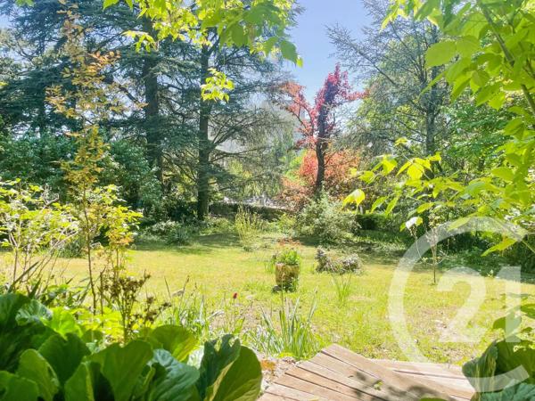Maison à vendre  6 pièces - 127 m 2   CHAMPAGNE AU MONT D OR  - 69