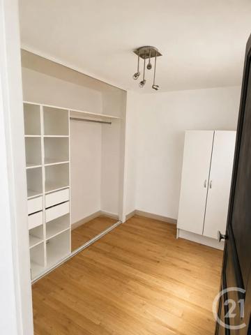 Appartement T3 à vendre  3 pièces - 40 m 2   DIGNE LES BAINS  - 04