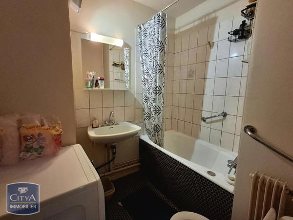 Appartement à louer 2 pièces 46.01m² Clermont-Ferrand (63000)