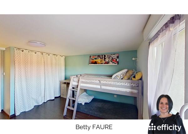 Maison
         5 pièces
        - 125 m² Exclusivité 250 000 € *