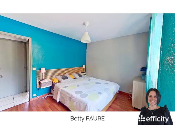 Maison
         5 pièces
        - 125 m² Exclusivité 250 000 € *