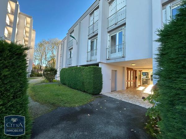 Appartement à louer 2 pièces 34.68m² Pau (64000)
