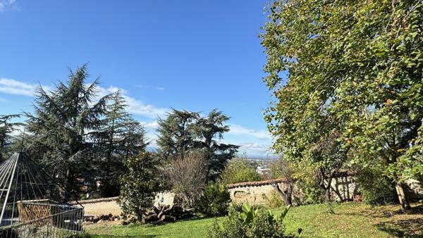 Saint-Just-Saint-Rambert (42170) Maison d'habitation de 135m2 sur 700m2 de terrain environ