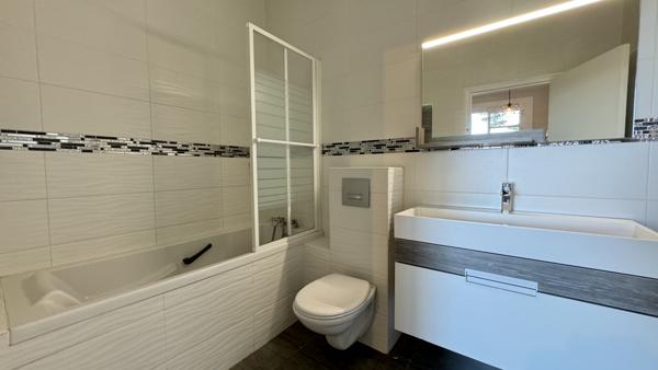 Saint-Just-Saint-Rambert (42170) Maison d'habitation de 135m2 sur 700m2 de terrain environ