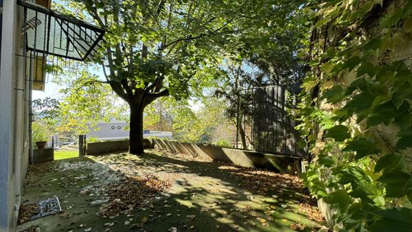 Saint-Just-Saint-Rambert (42170) Maison d'habitation de 135m2 sur 700m2 de terrain environ