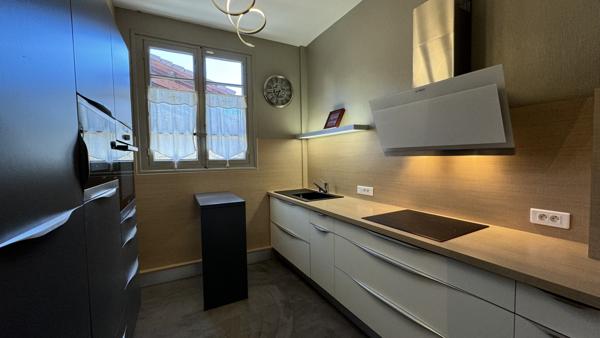 Saint-Just-Saint-Rambert (42170) Maison d'habitation de 135m2 sur 700m2 de terrain environ